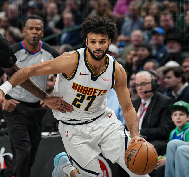 开云-瓦兰丘纳斯复出穆雷24分，奇兵爆砍35+8+3+2+4封盖，掘金双杀奇才